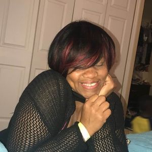 Meet your Posher, Valecia